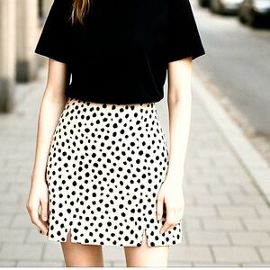 Kendall‎ & Kylie Black & White Print Mini Skirt - Size M